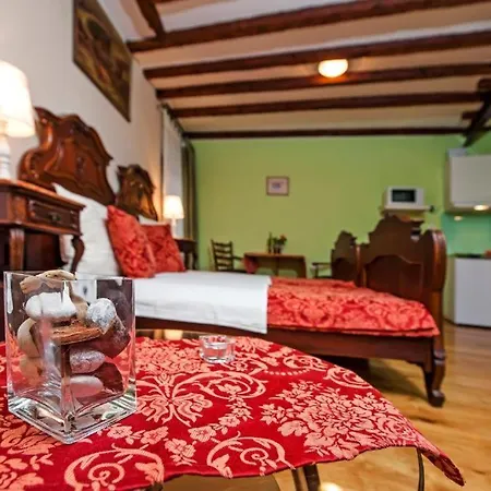 Antique Oscar Iii * Rovinj