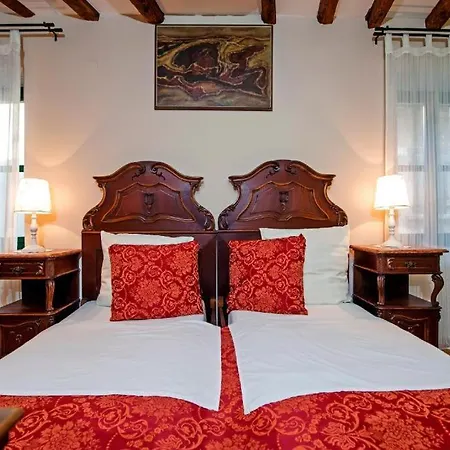Appartamento Antique Oscar Iii