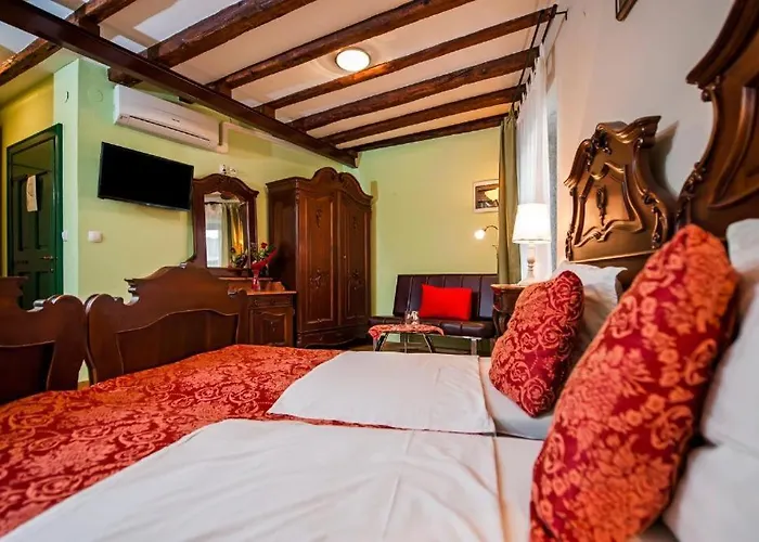 Apartman Antique Oscar Iii *