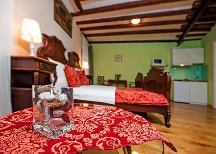 Antique Oscar Iii * Rovinj